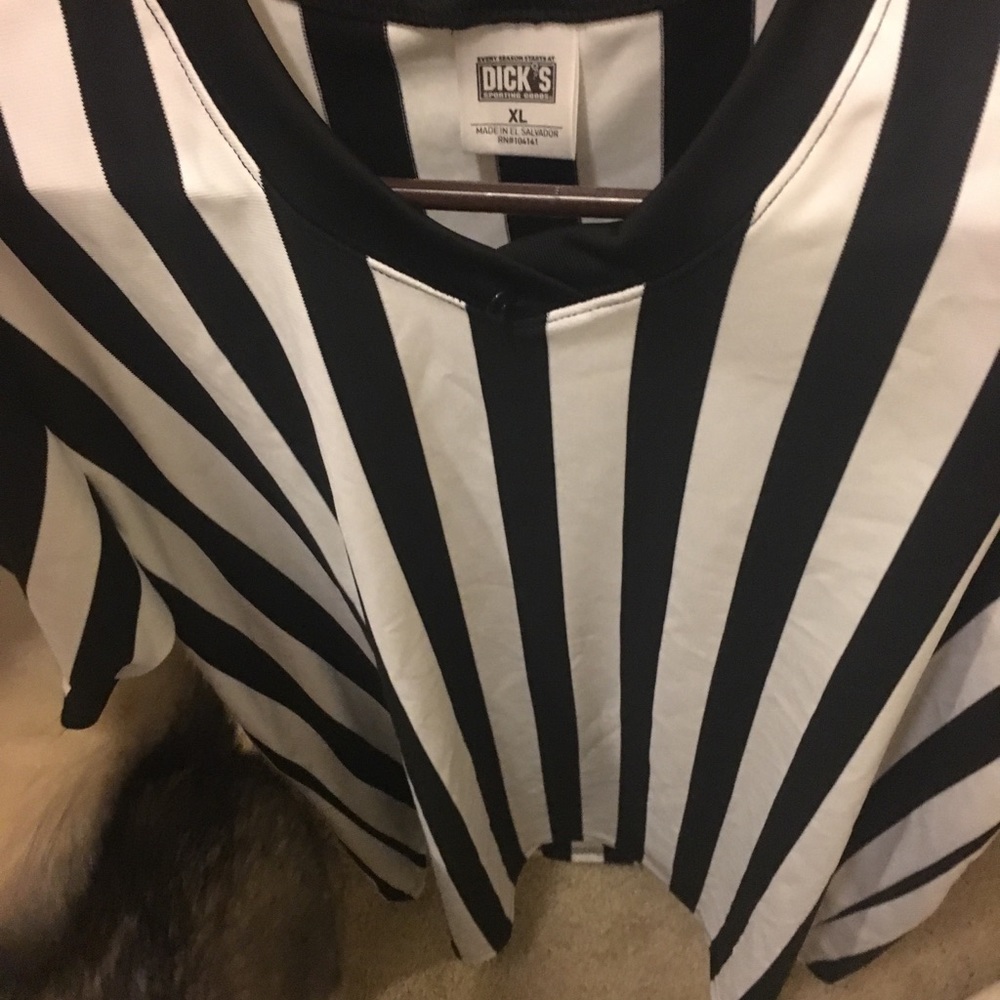 dick’s referee shirt